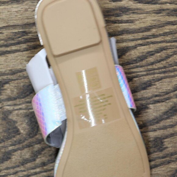 NWT DKNY Women's Footwear Isha Flat Sandal K4169795 Silver Iridescent Halcott 7M - Picture 11 of 11